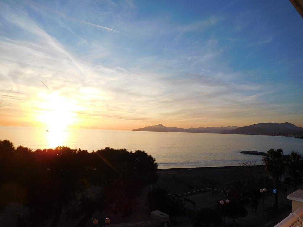 Baia Delle Favole Affittacamere Sestri Levante Exterior photo